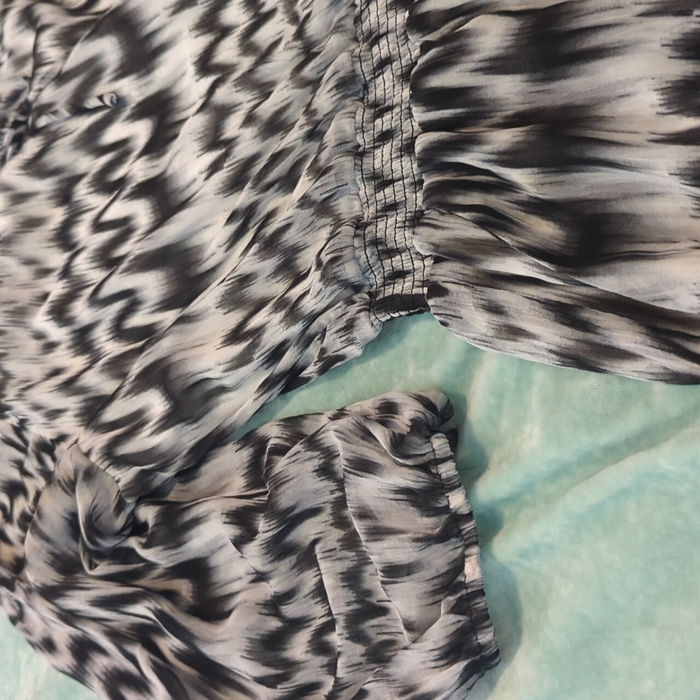 Romper - Picture 2 of 6